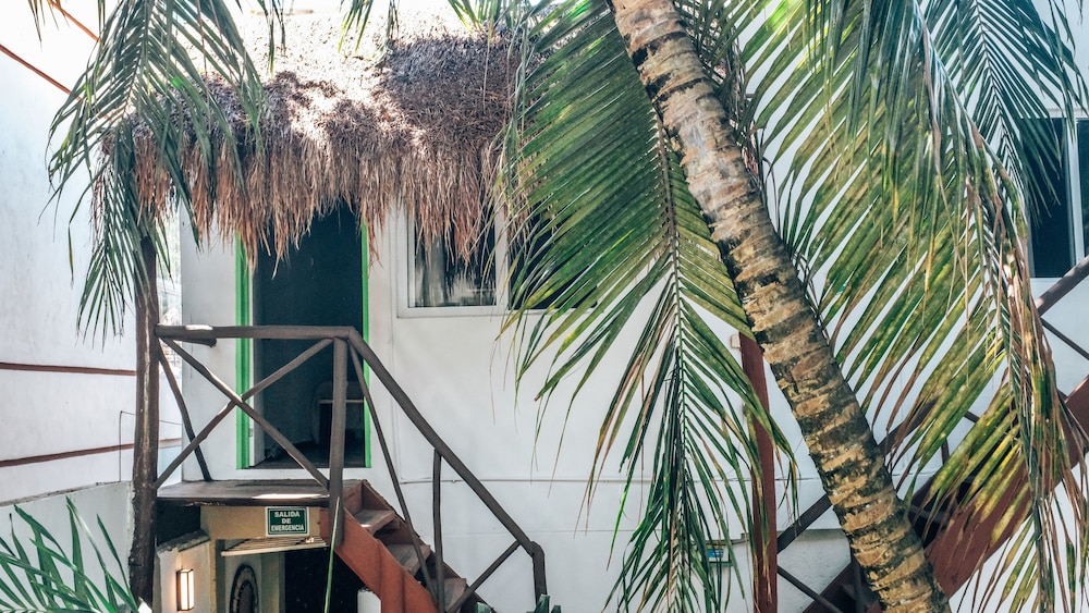 Hotel Mundo Maya 11/50
