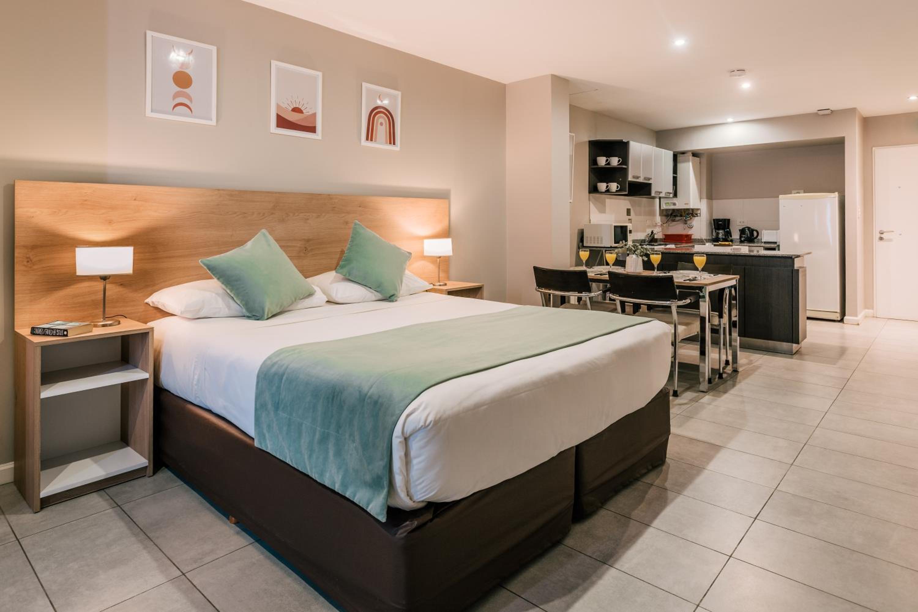 Room, Bay View