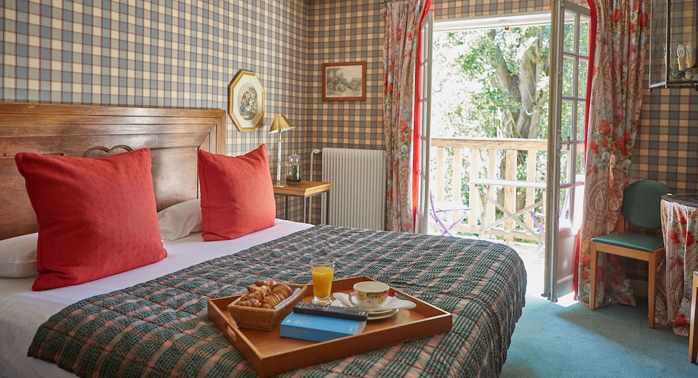 Relais And Chateaux Cazaudehore 22/79