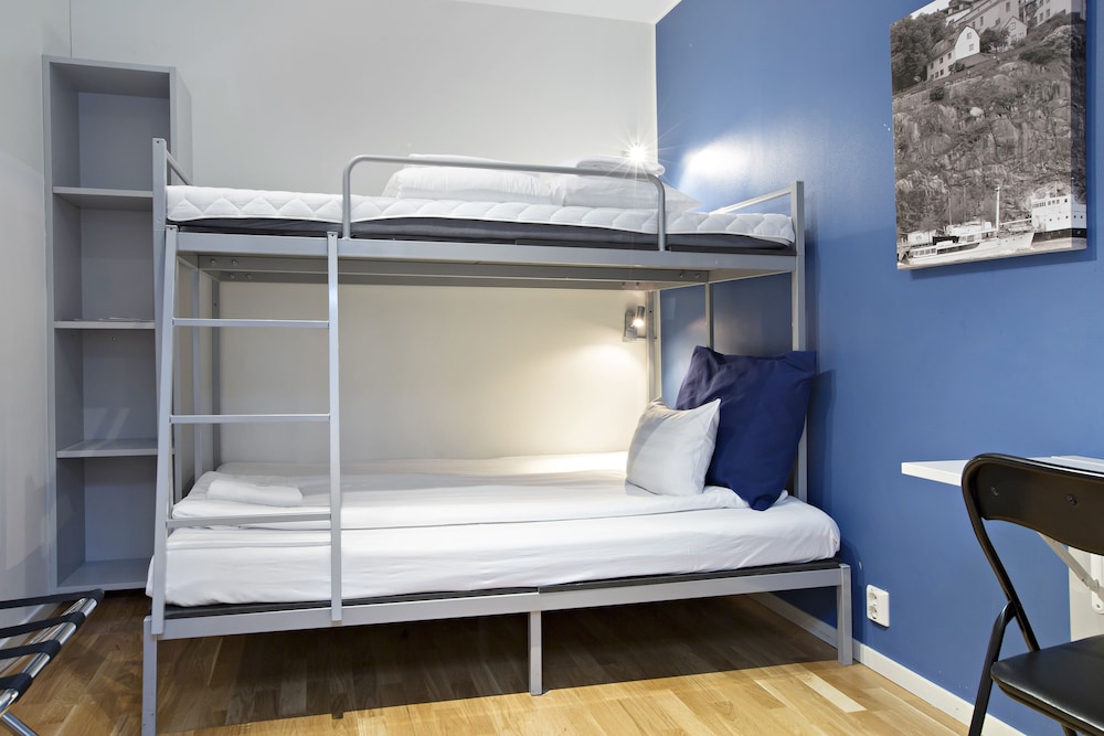 Economy, Double and Bunk Bed, No Window