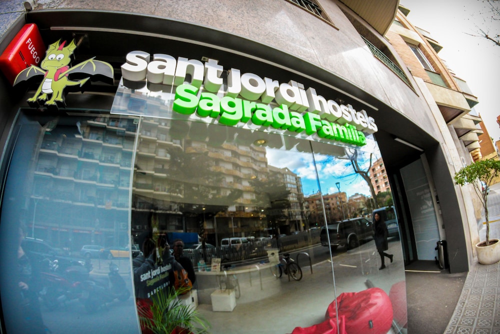 Sant Jordi Hostels Sagrada Familia in BARCELONA