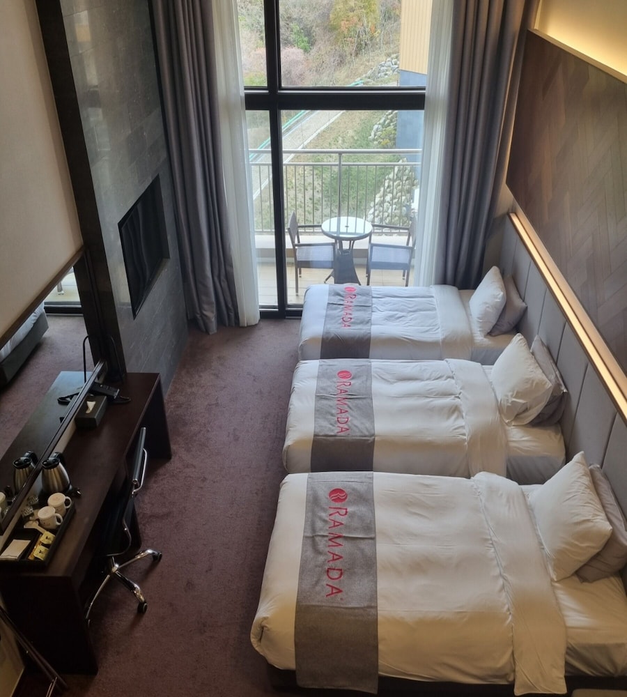 Ramada Hotel & Suites by Wyndham Gangwon Pyeongchang 44/66