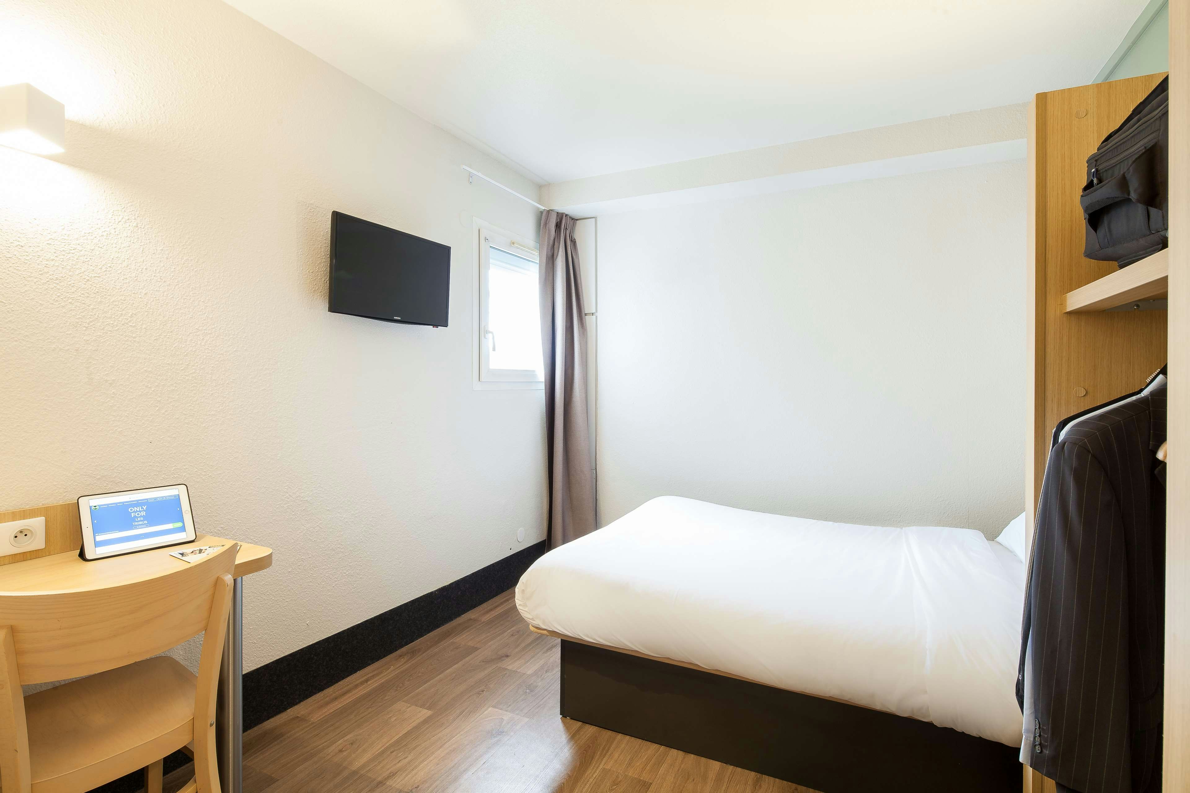 B&B Hotel Montlhery 7/12