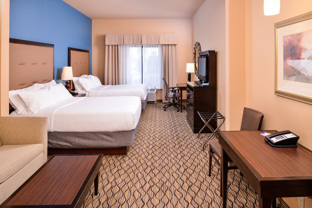 Holiday Inn Express Hotel & Suites Wichita Falls 20/52