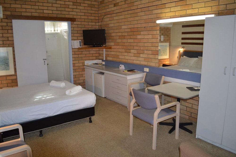 Wanderlight Motor Inn 32/68