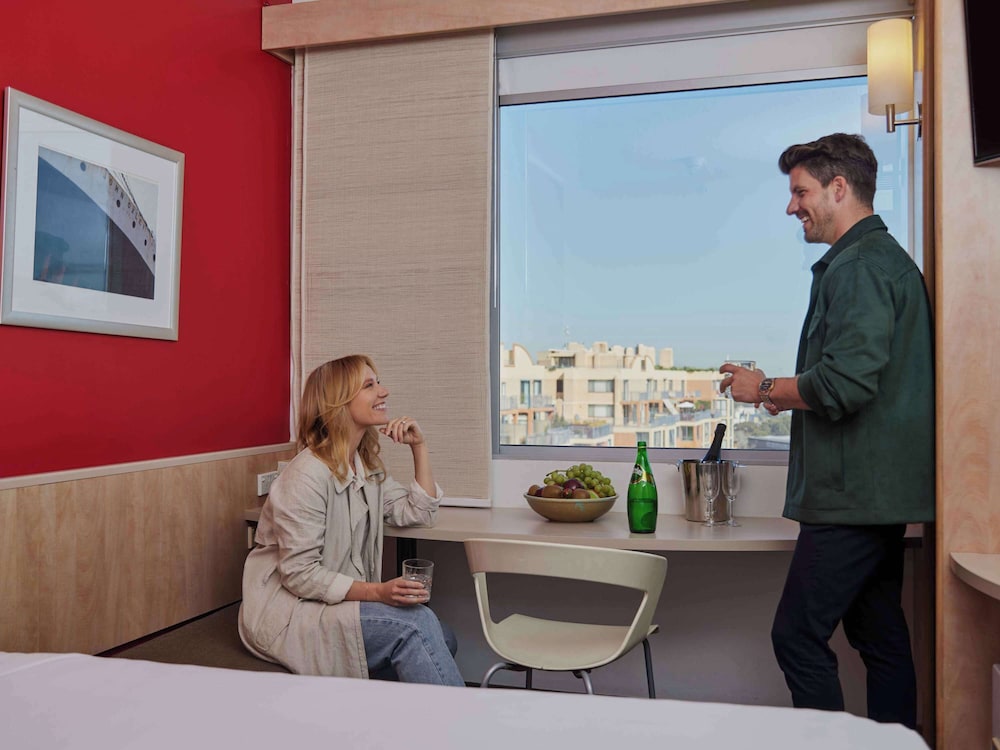 IBIS SYDNEY DARLING HARBOUR 60/68