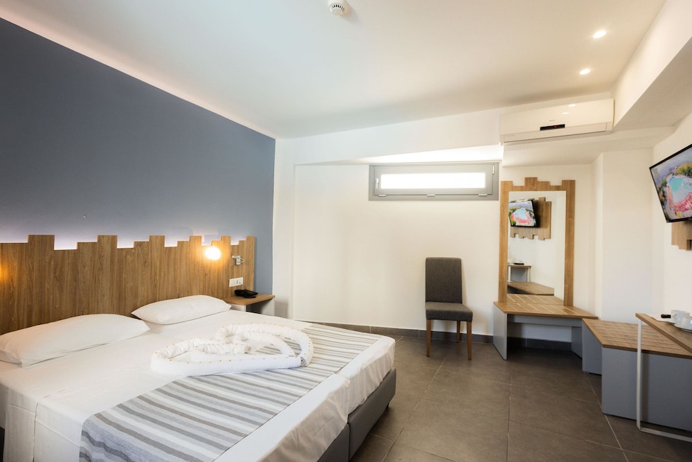 2 BEDROOMS, FAMILY