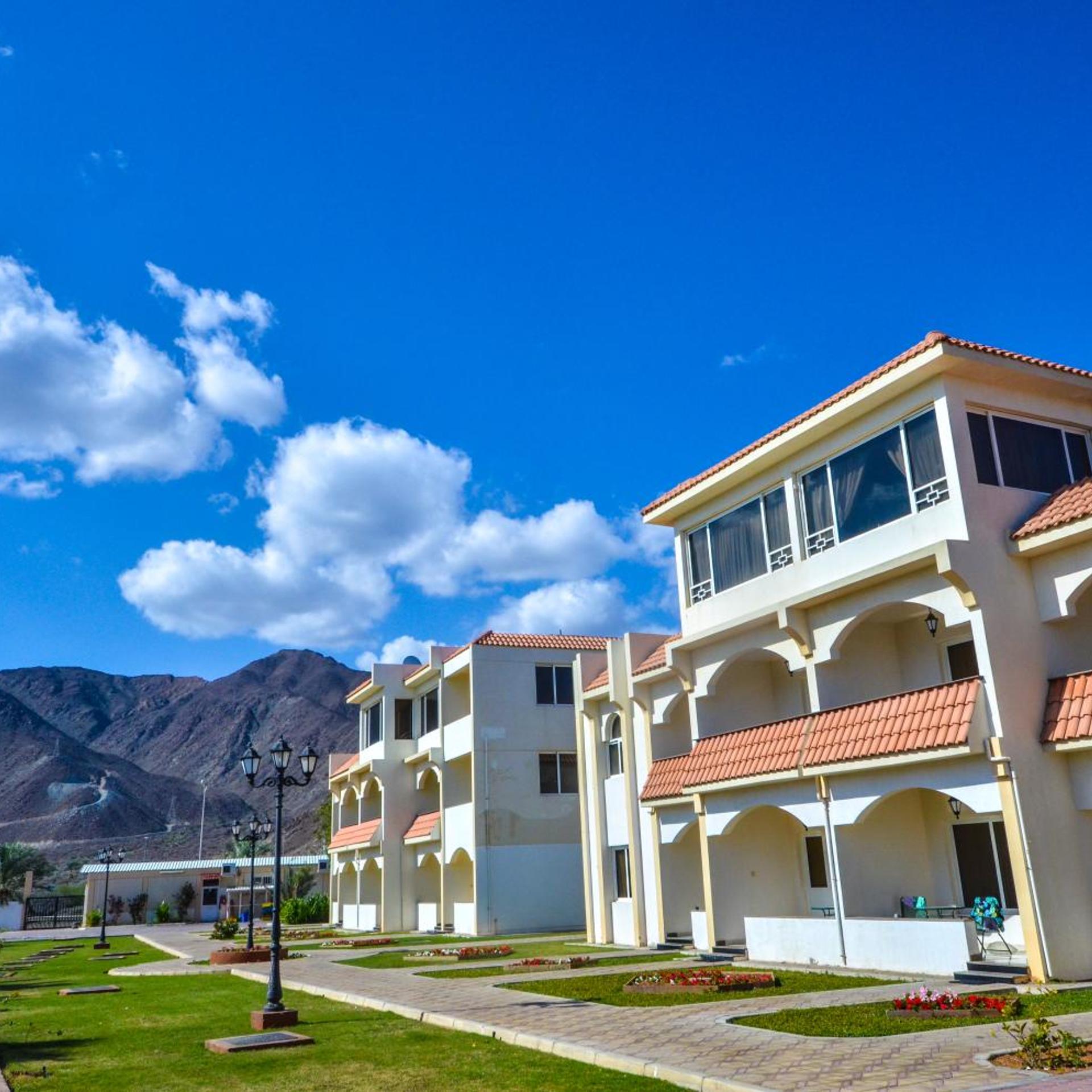 Sandy Beach Hotel Resort 4/55
