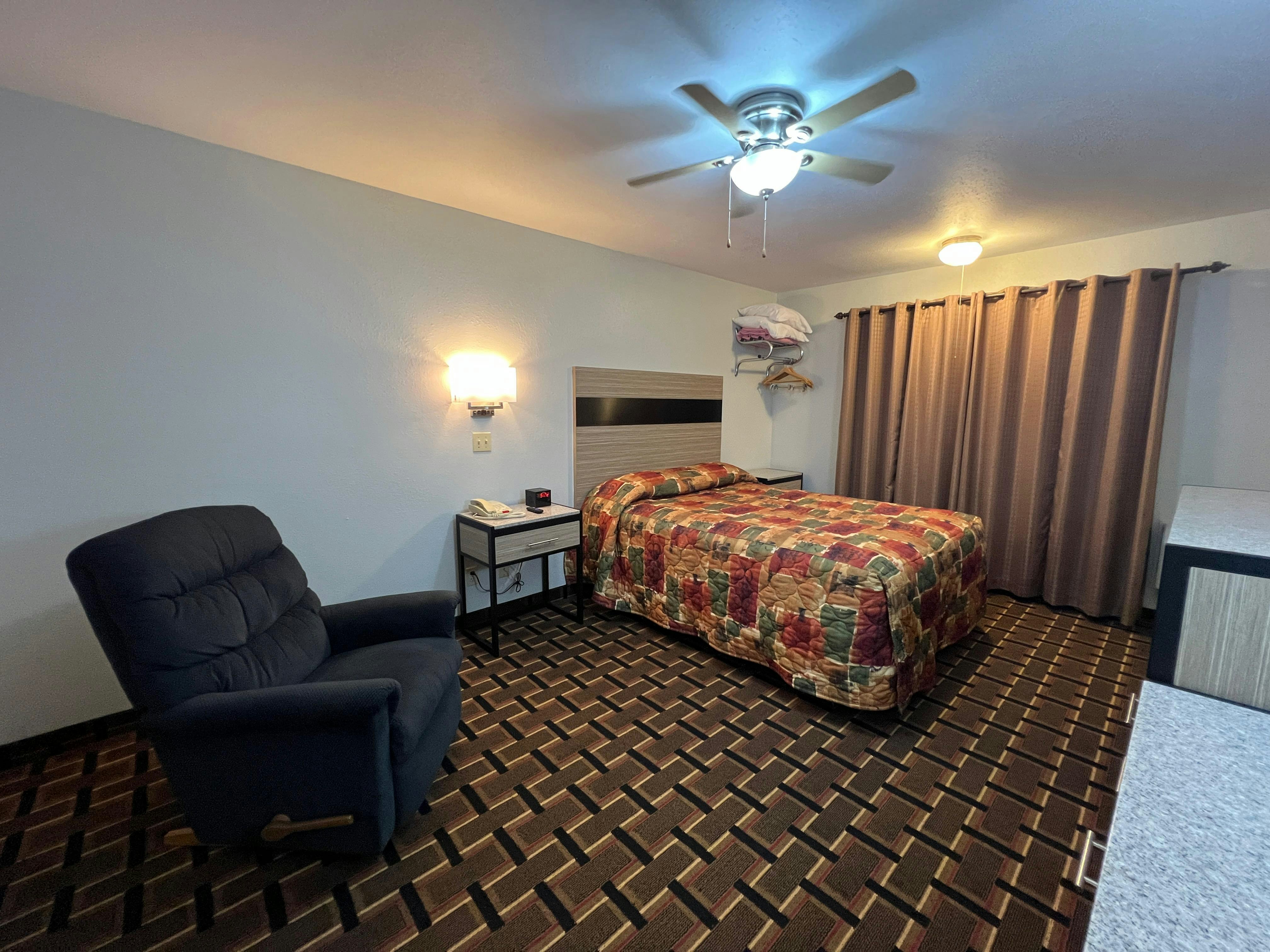 Deluxe Inn Capital O Nebraska City I 29 26/36