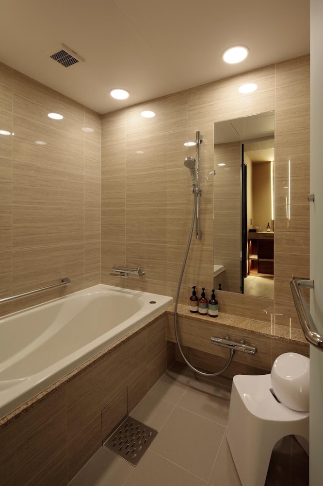 Candeo Hotels Kyoto Karasuma Rokkaku 42/45