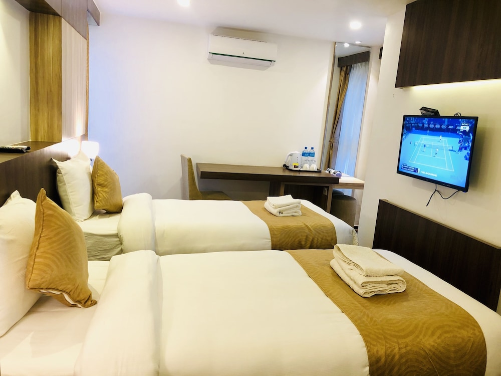 The Milestone Hotel 20/54