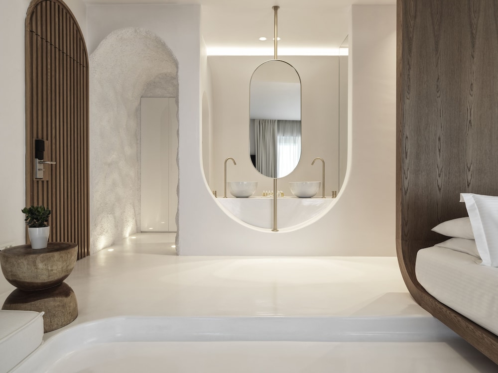 Mykonos Earth Suites 69/70