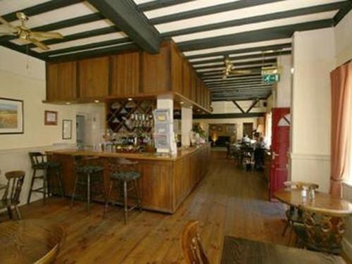 The Bolingbroke Hotel 23/35