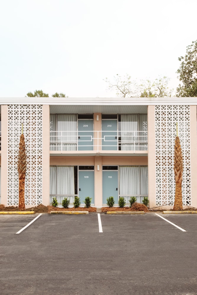 The Starlight Motor Inn 3/44