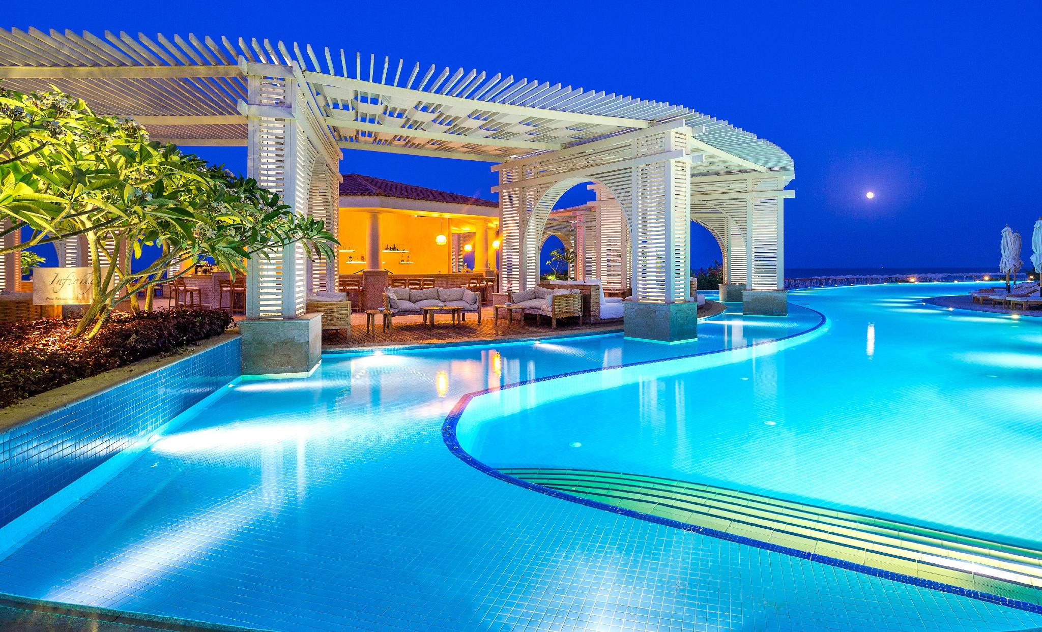 ROYAL SUITE