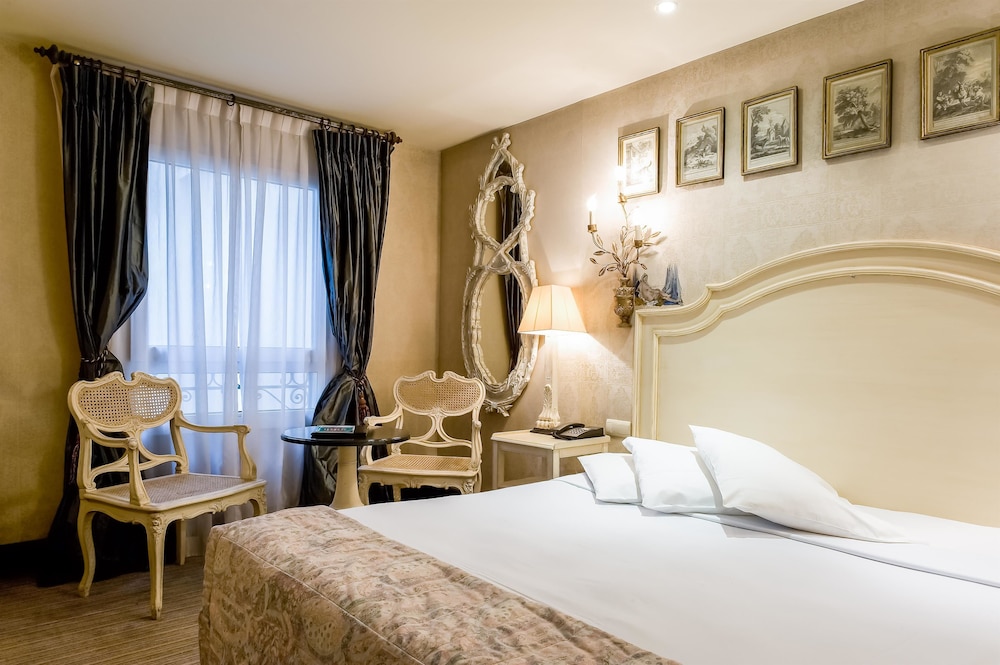 Hotel Chateaubriand 10/48