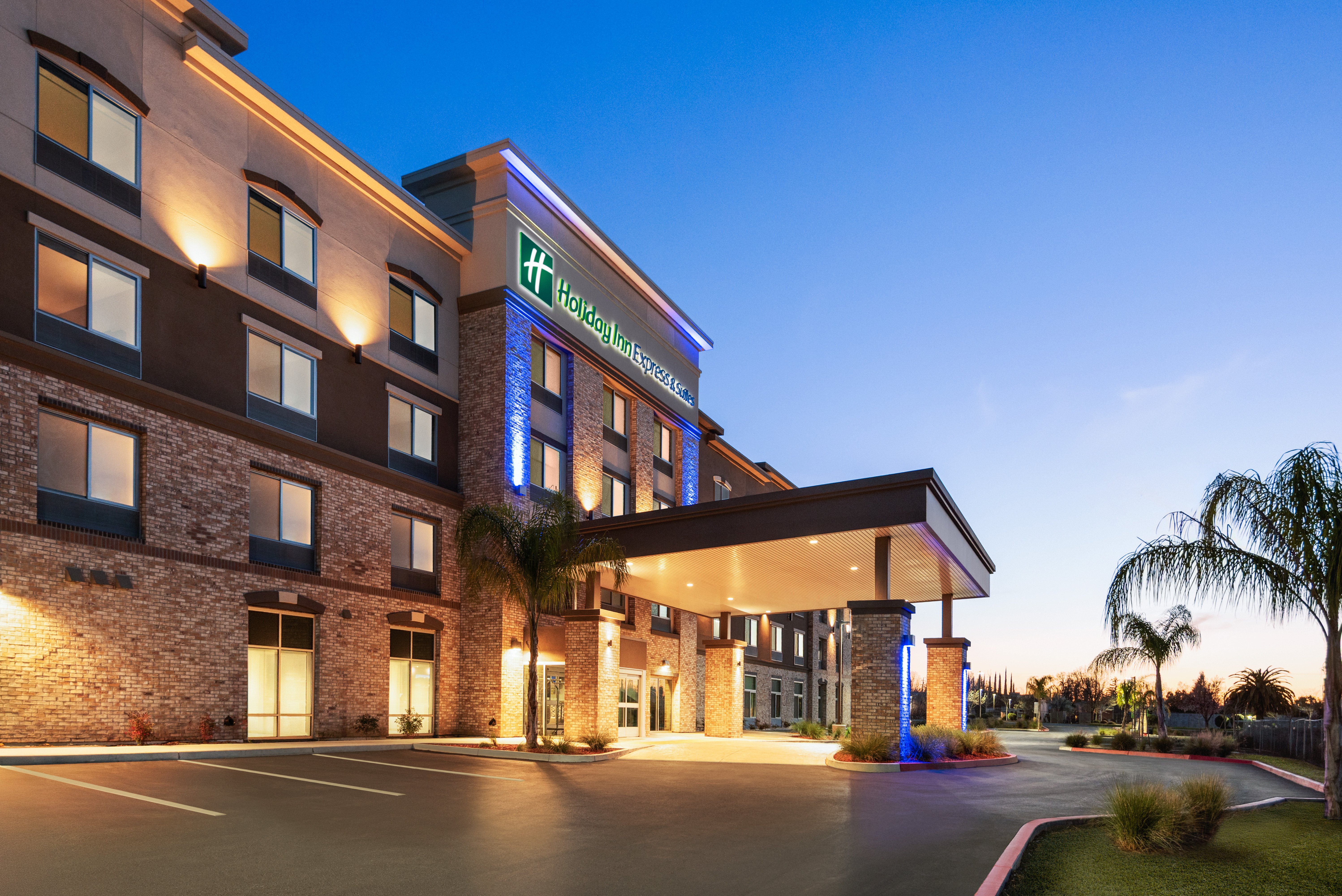 Holiday Inn Express & Suites Yuba City - Marysville 37/38