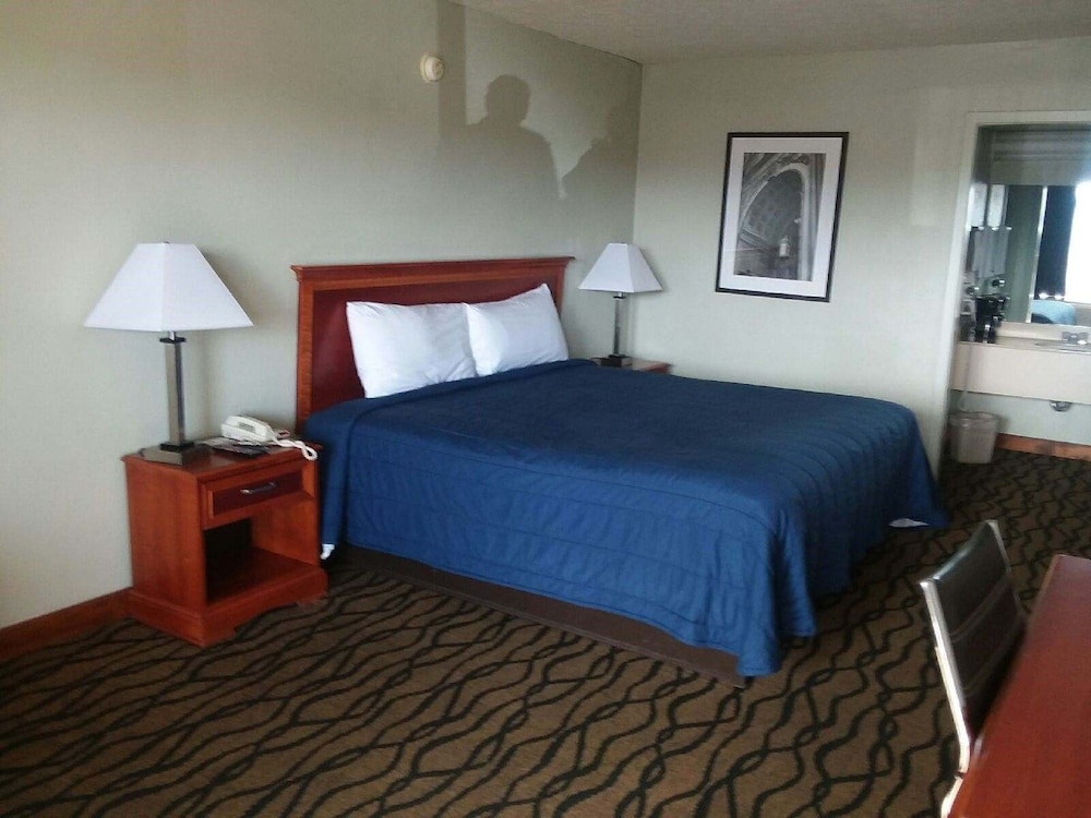 Springfield Inn TN 17/37