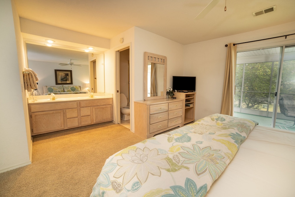 Pointe Royale Condominium Resort & Golf Course 35/81