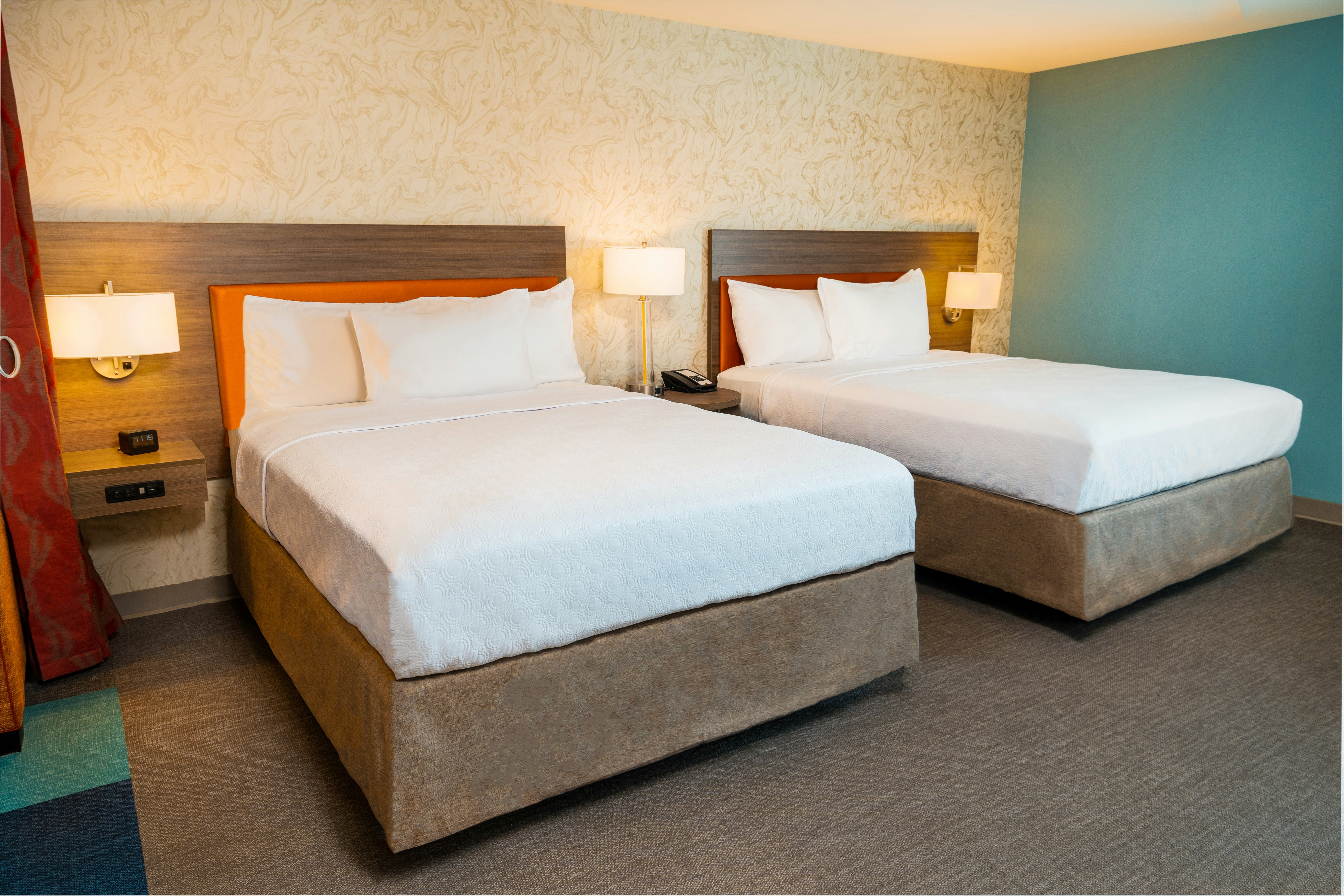 STUDIO, 2 QUEEN BEDS, ACCESSIBLE
