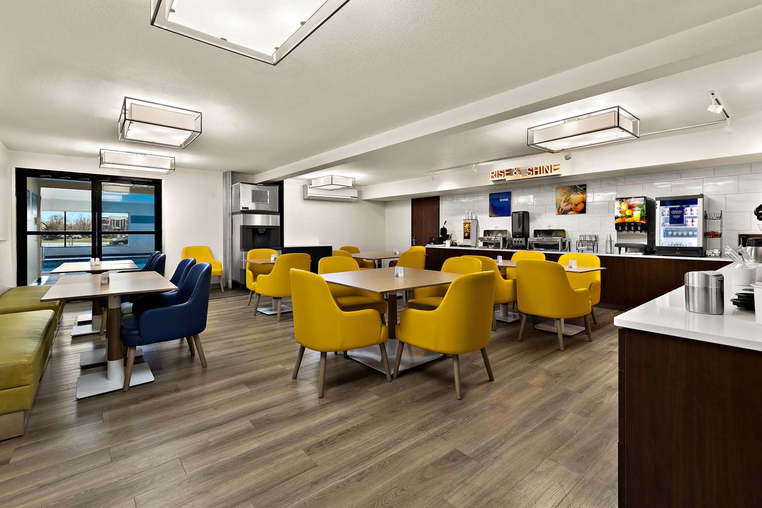 Comfort Inn & Suites Fremont 15/17
