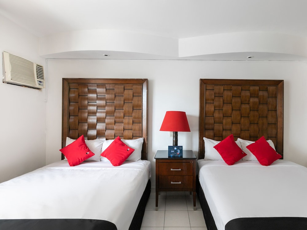 Zona Dorada Inn 30/50