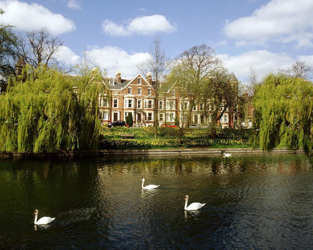 Arundel House photo2