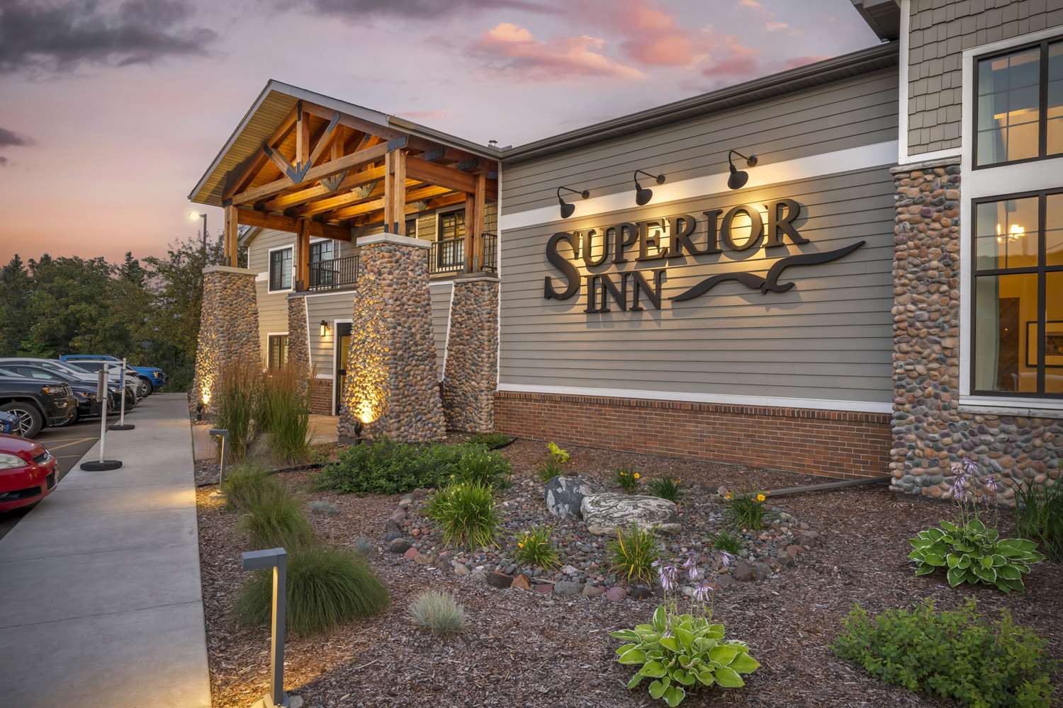 Best Western Plus Superior Inn 3/15