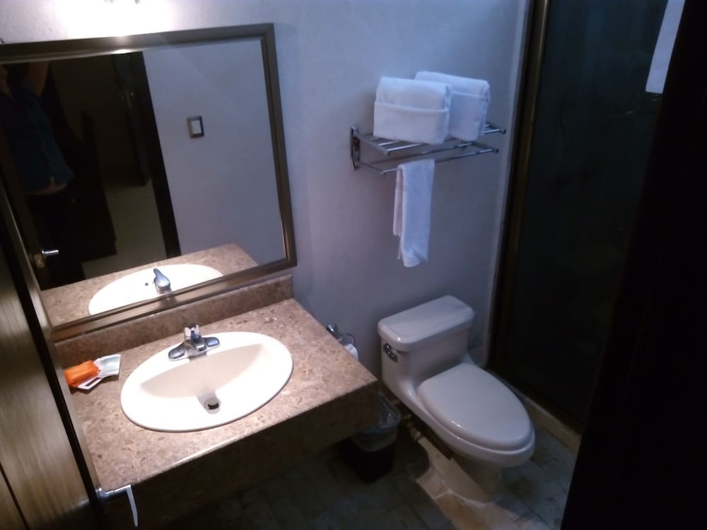 Hotel Madrid Tuxtla 50/50