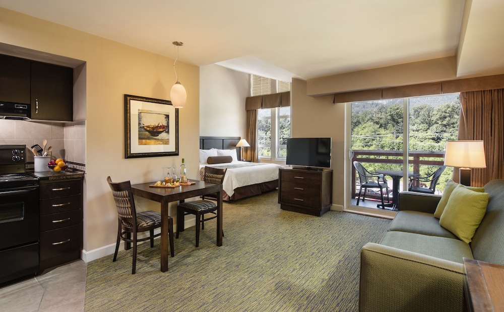 Executive Suites Hotel Resort Squamish 54/68