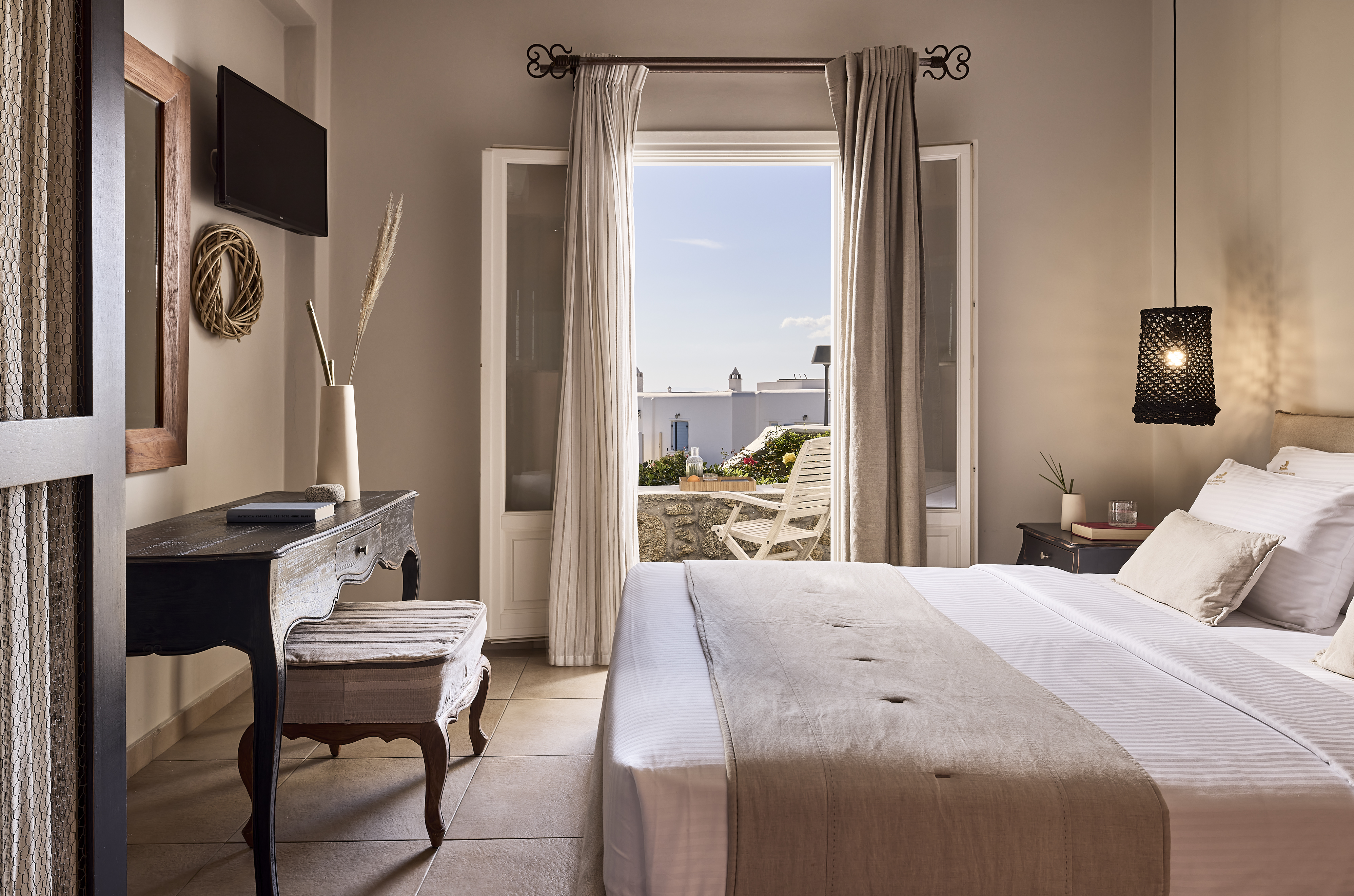 Standard, Double or Twin Bed, Side Sea View