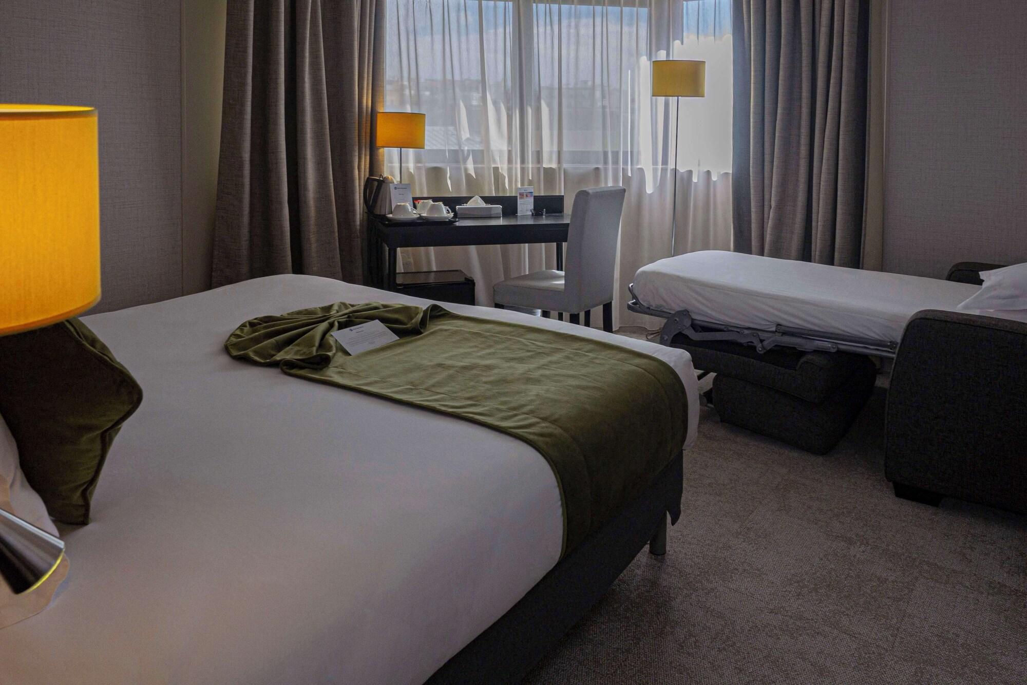 Classic, Multiple Beds
