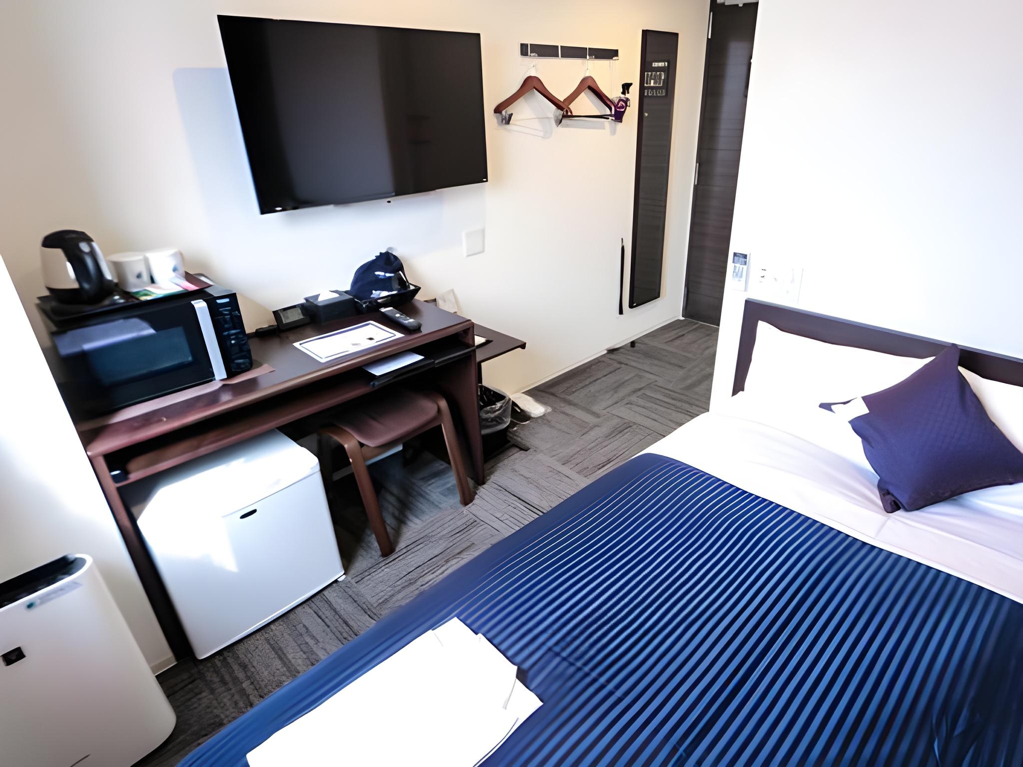 Semi Room, Standard, Semi Double Bed, Smoking
