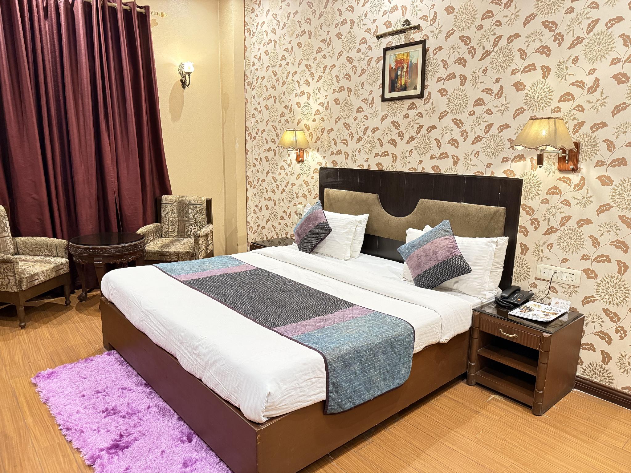 Hotel Diplomat Residency 7/46