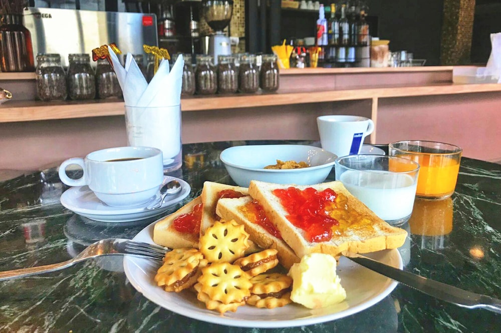 Quip Bed Breakfast 43/55