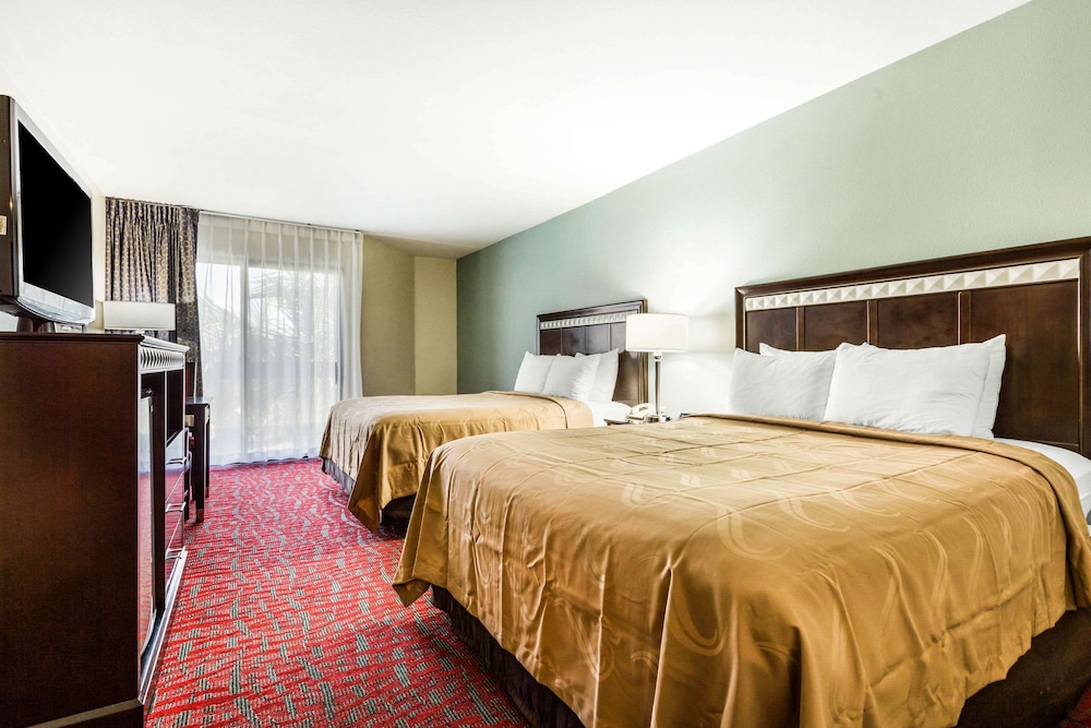 Comfort Inn & Suites Irvine Spectrum 21/49