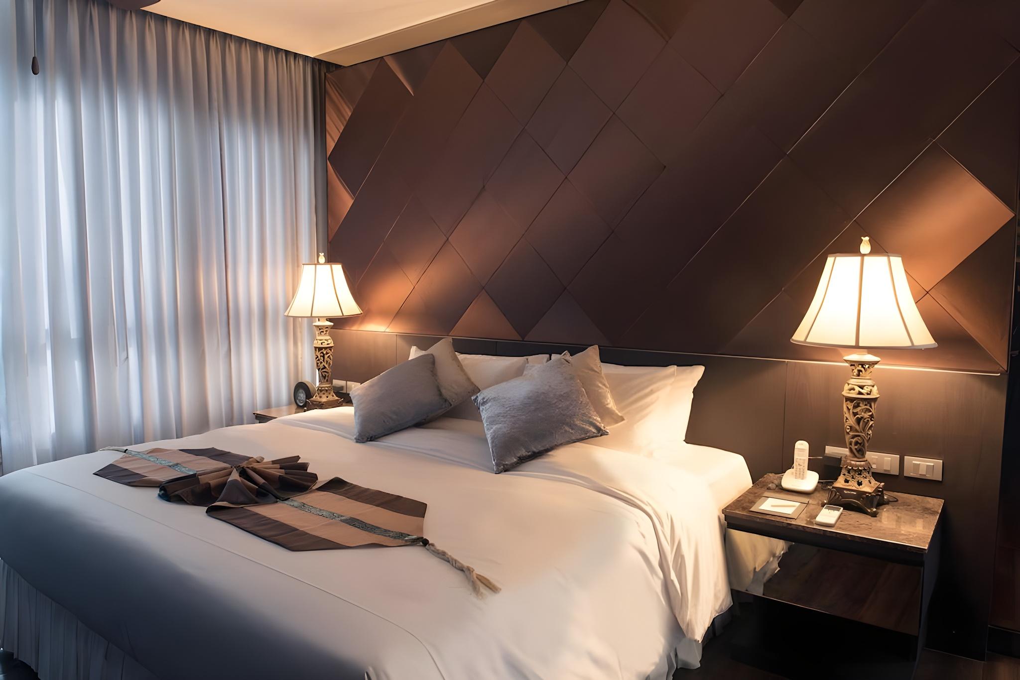 LUXURY, SUITE