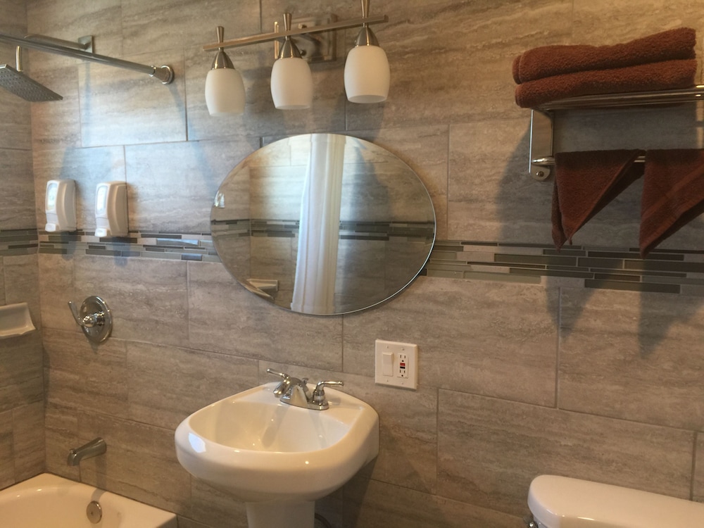 Tradewinds Allsuites Hotel 33/33