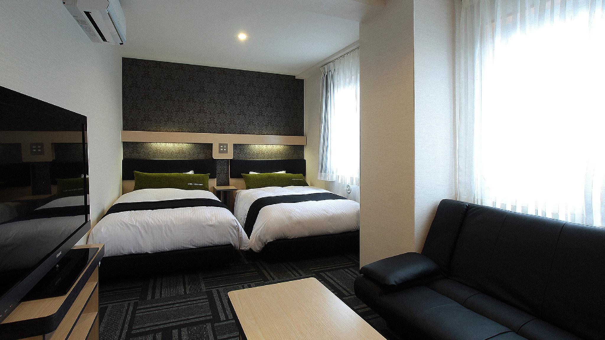 Executive, Suite, Twin Beds, Night View, Smoking