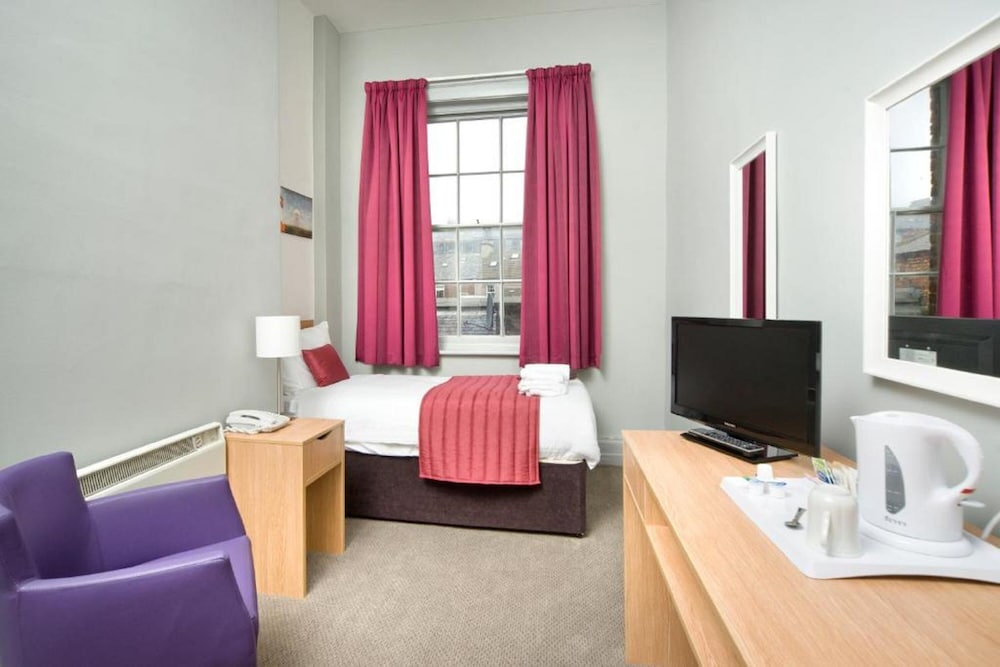 Beresford Hotel 42/57