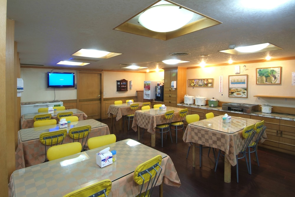Laurel Business Hotel 24/28