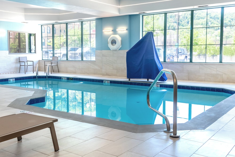 swimming pool spa