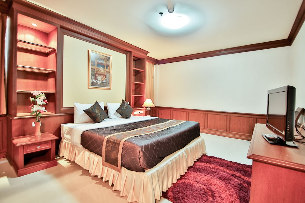 Convenient Park Hotel 18/45