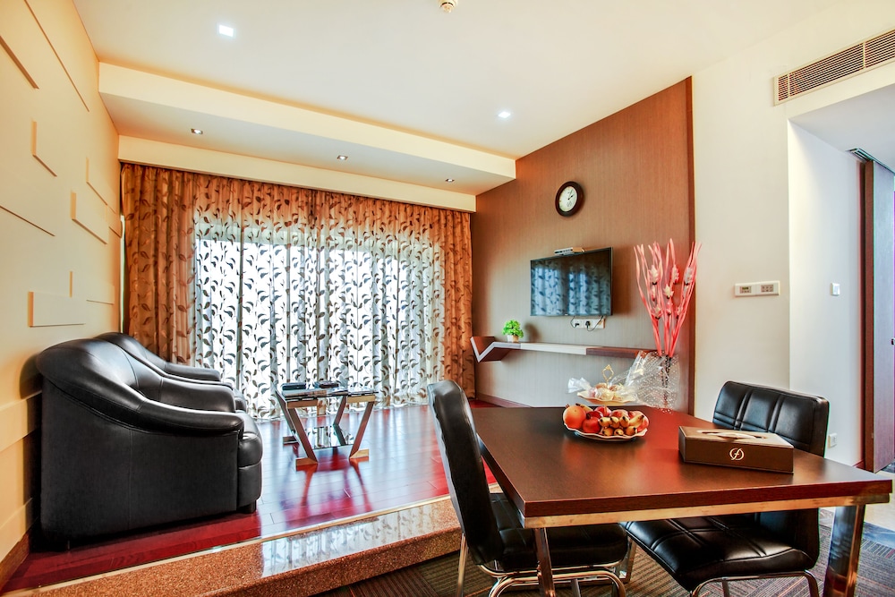 FLORA AIRPORT HOTEL 31/50