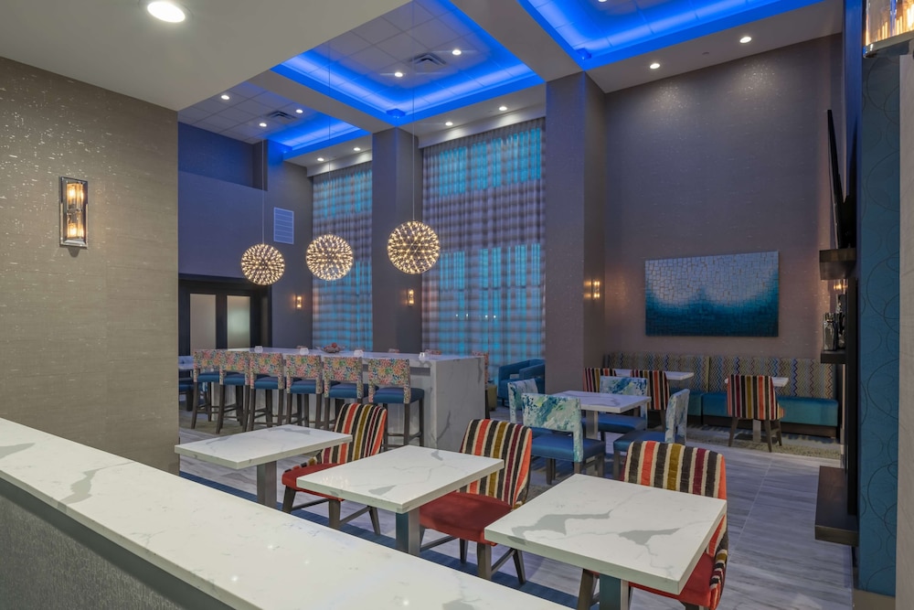 Hampton Inn And Suites Dallas/Plano Central 57/66