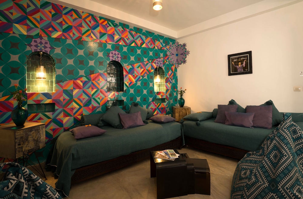 Riad Houdou 52/77