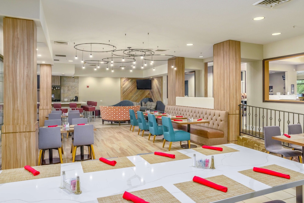 Hilton Garden Inn Phoenix Airport 6/53