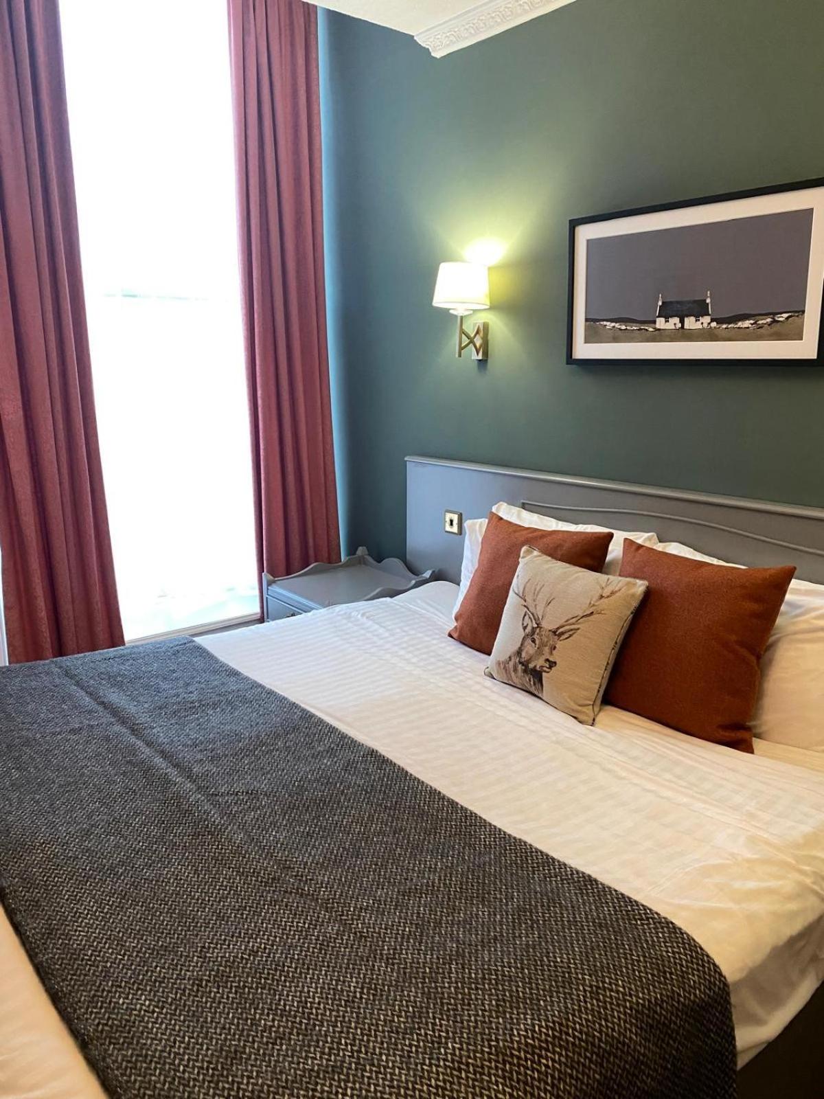Royal George Hotel 23/46