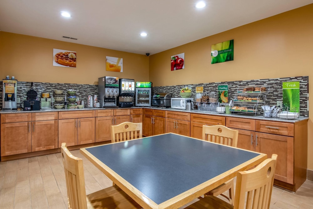 Quality Inn Tully I-81 46/61