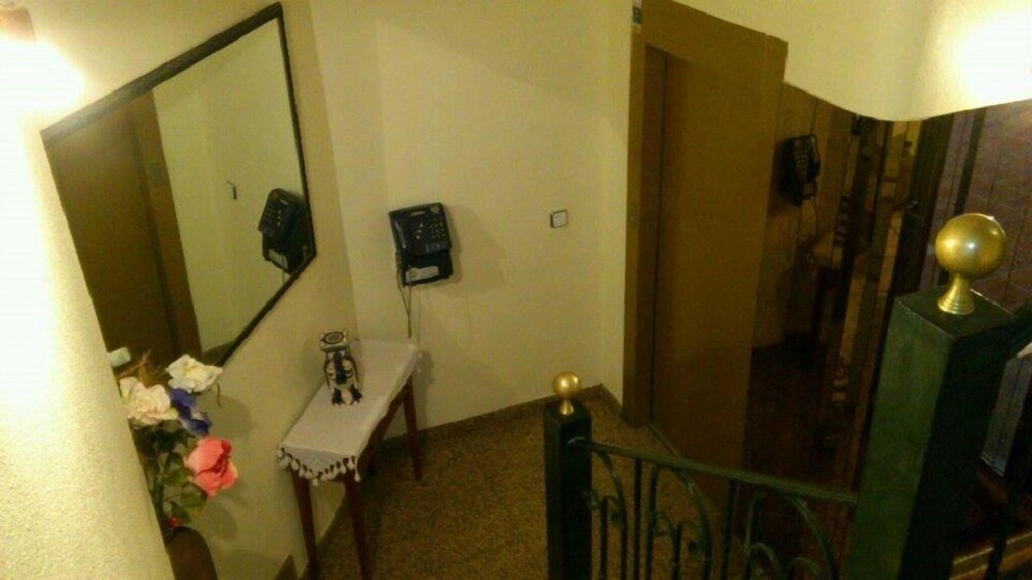 Hotel Paloma 35/59